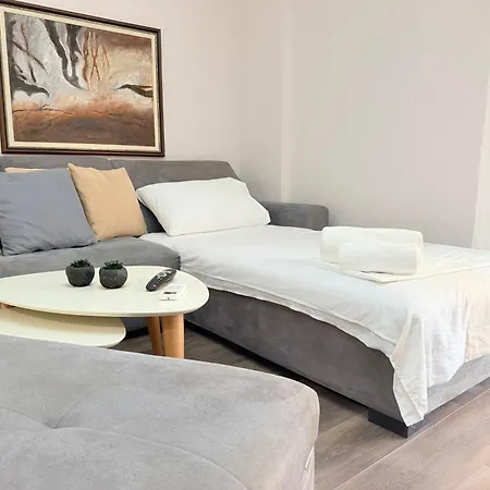 Nicol Apartament Tirana